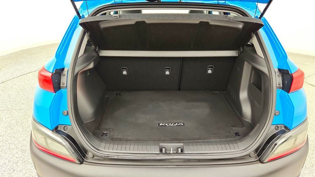 Used 2023 Hyundai Kona SEL w/ Winter Weather Package FWD image 20