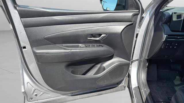 Certified 2025 Hyundai Tucson SEL AWD/4WD image 11