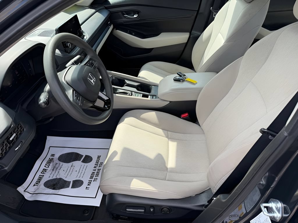 Used 2023 Honda Accord EX image 14