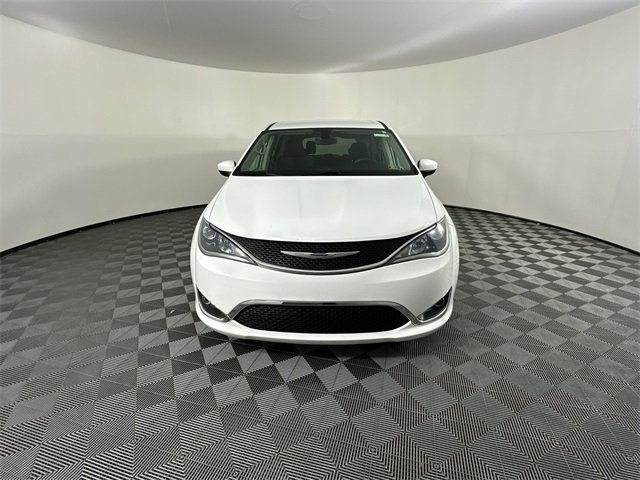 Certified 2017 Chrysler Pacifica Touring Plus image 2
