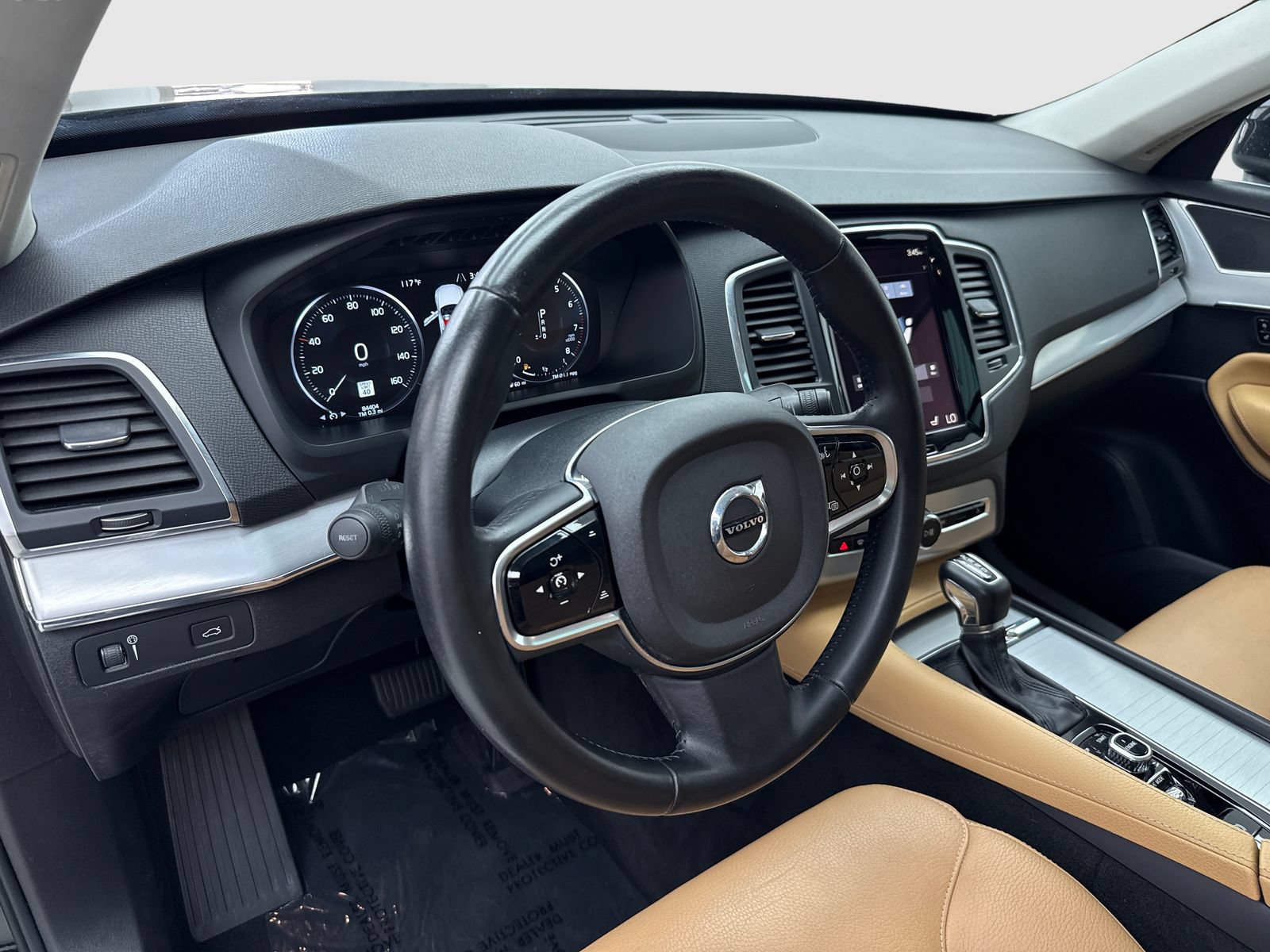 Used 2016 Volvo XC90 T6 Momentum w/ Protection Package Plus AWD/4WD image 18
