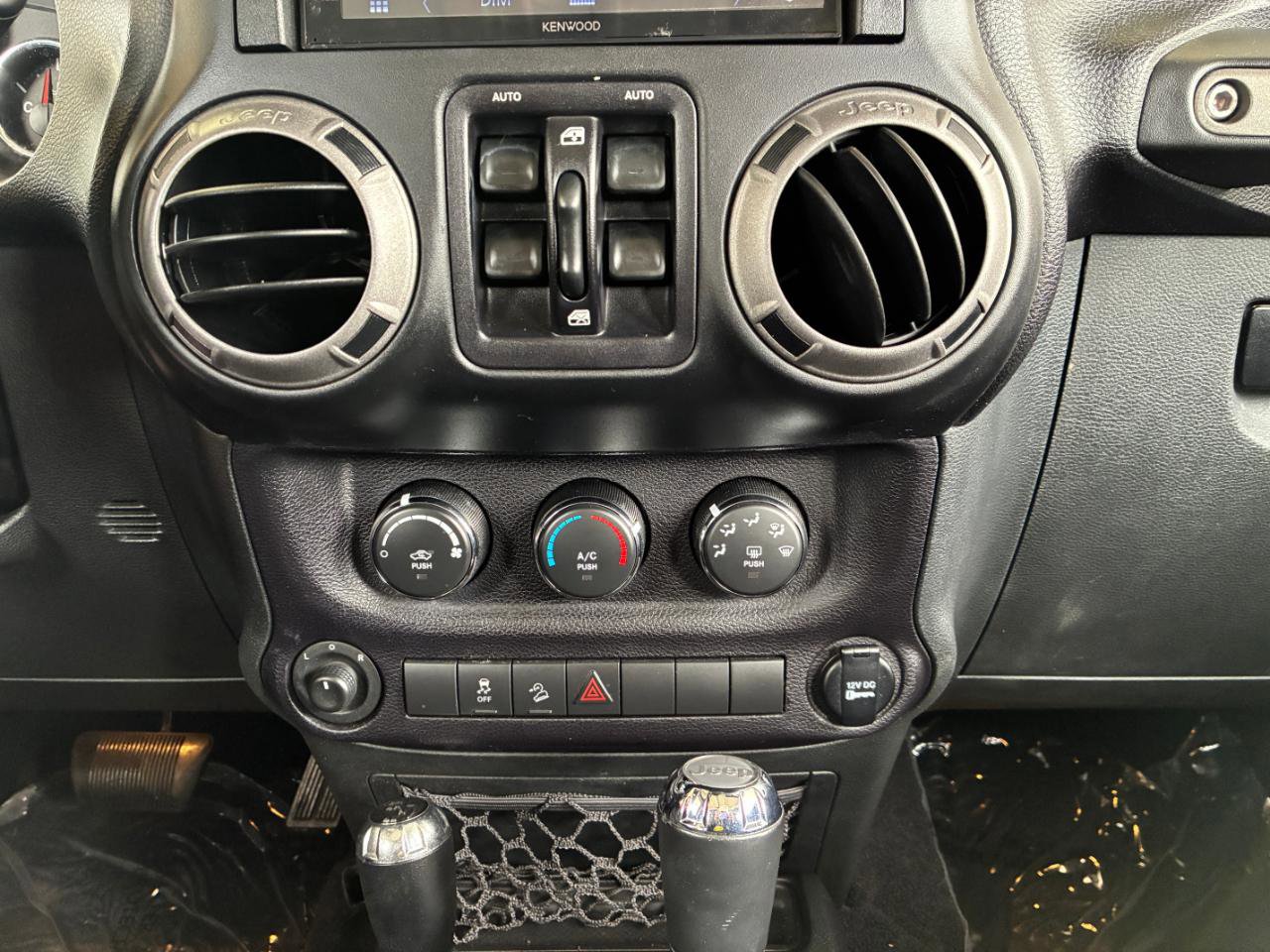 Used 2015 Jeep Wrangler Unlimited Sport w/ Quick Order Package 24S image 19