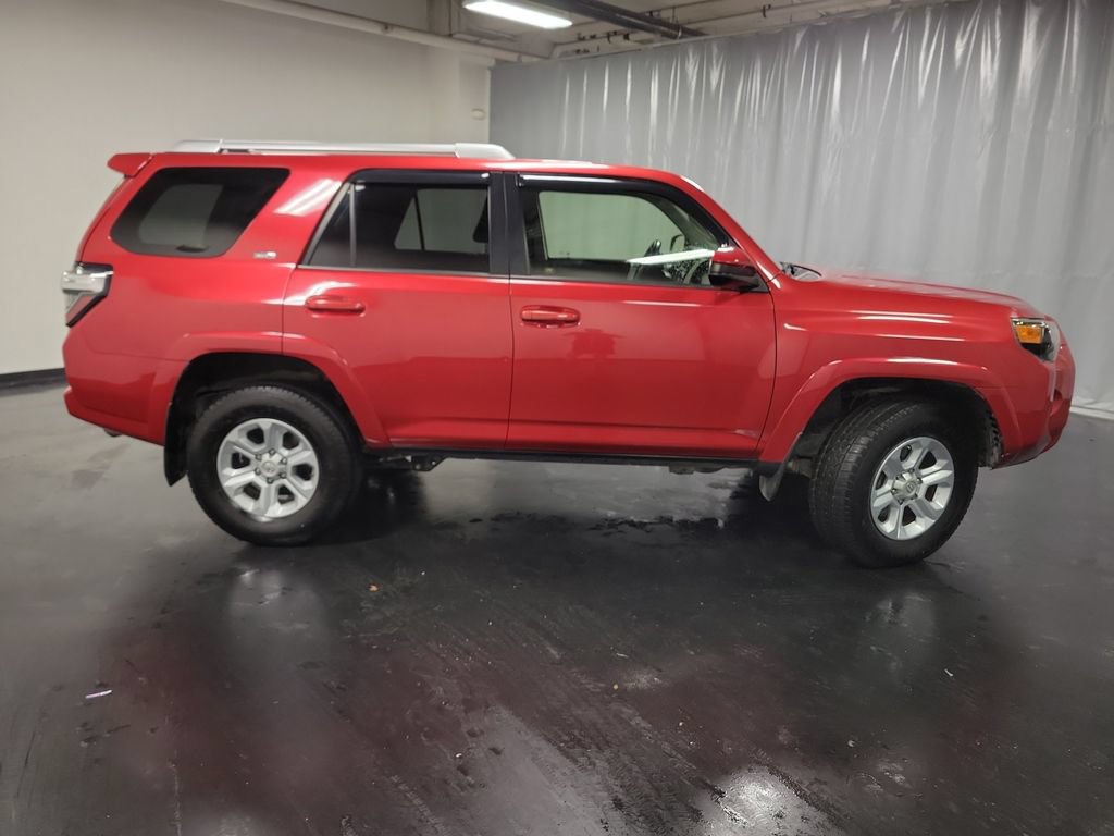Used 2017 Toyota 4Runner SR5 AWD/4WD image 9