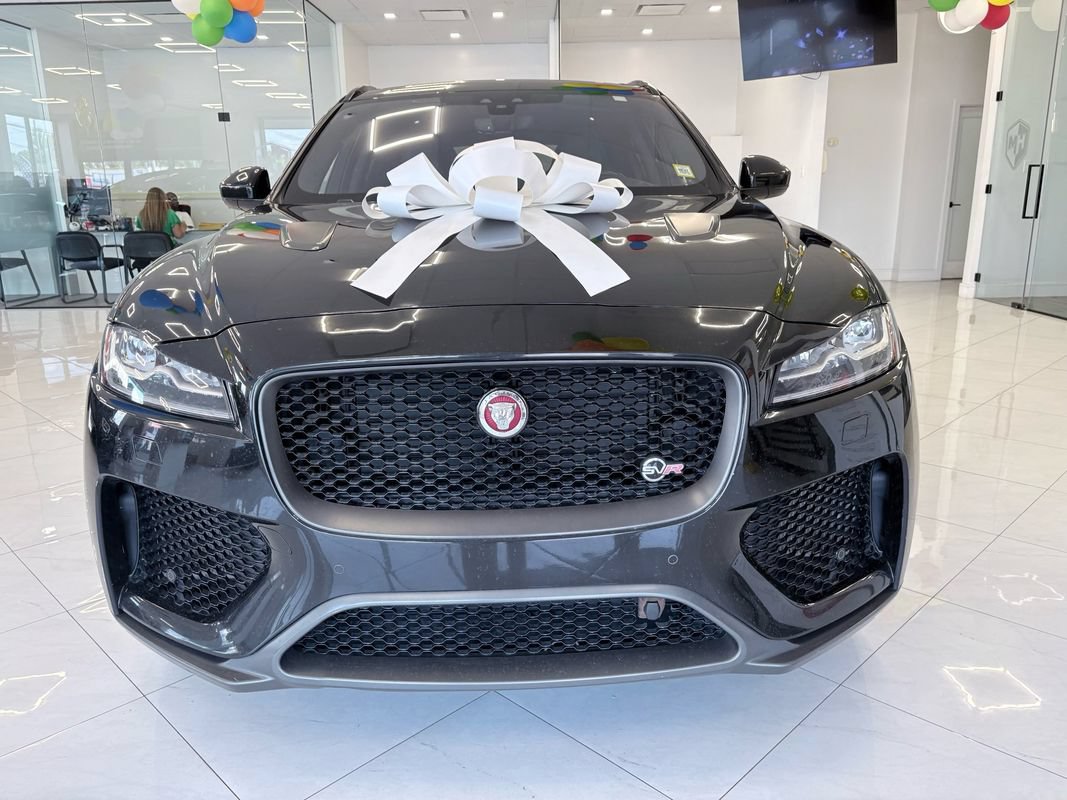 Used 2020 Jaguar F-PACE SVR AWD/4WD image 2
