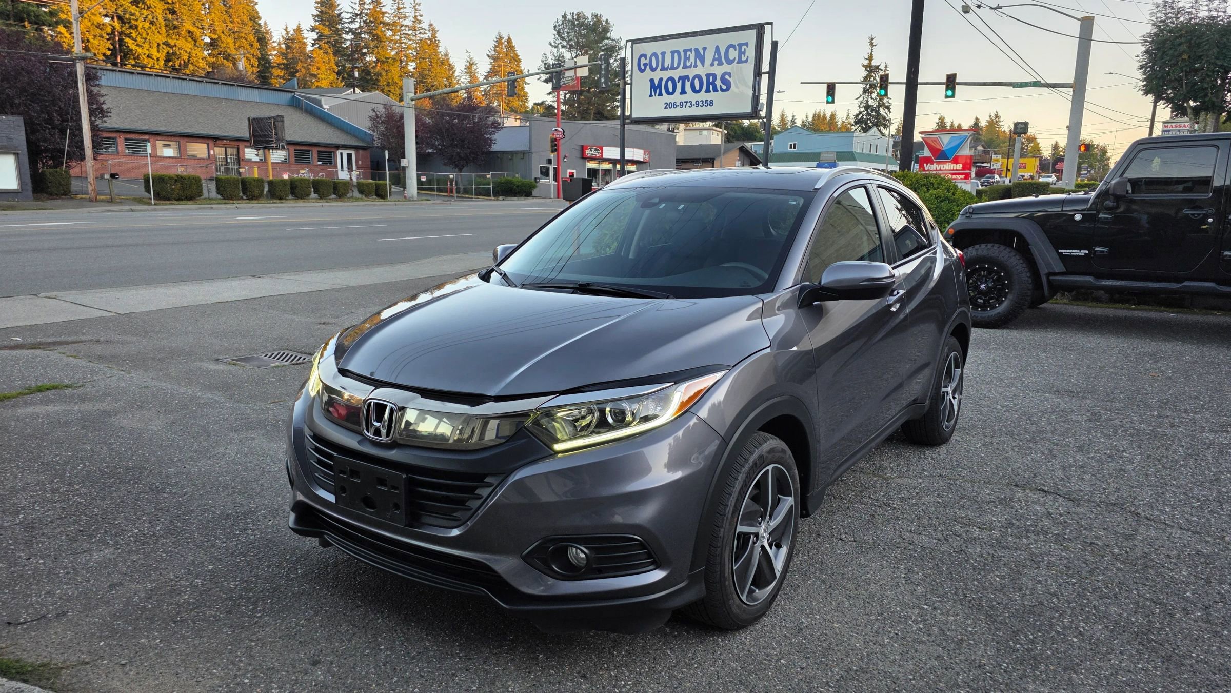 Used 2022 Honda HR-V EX image 1