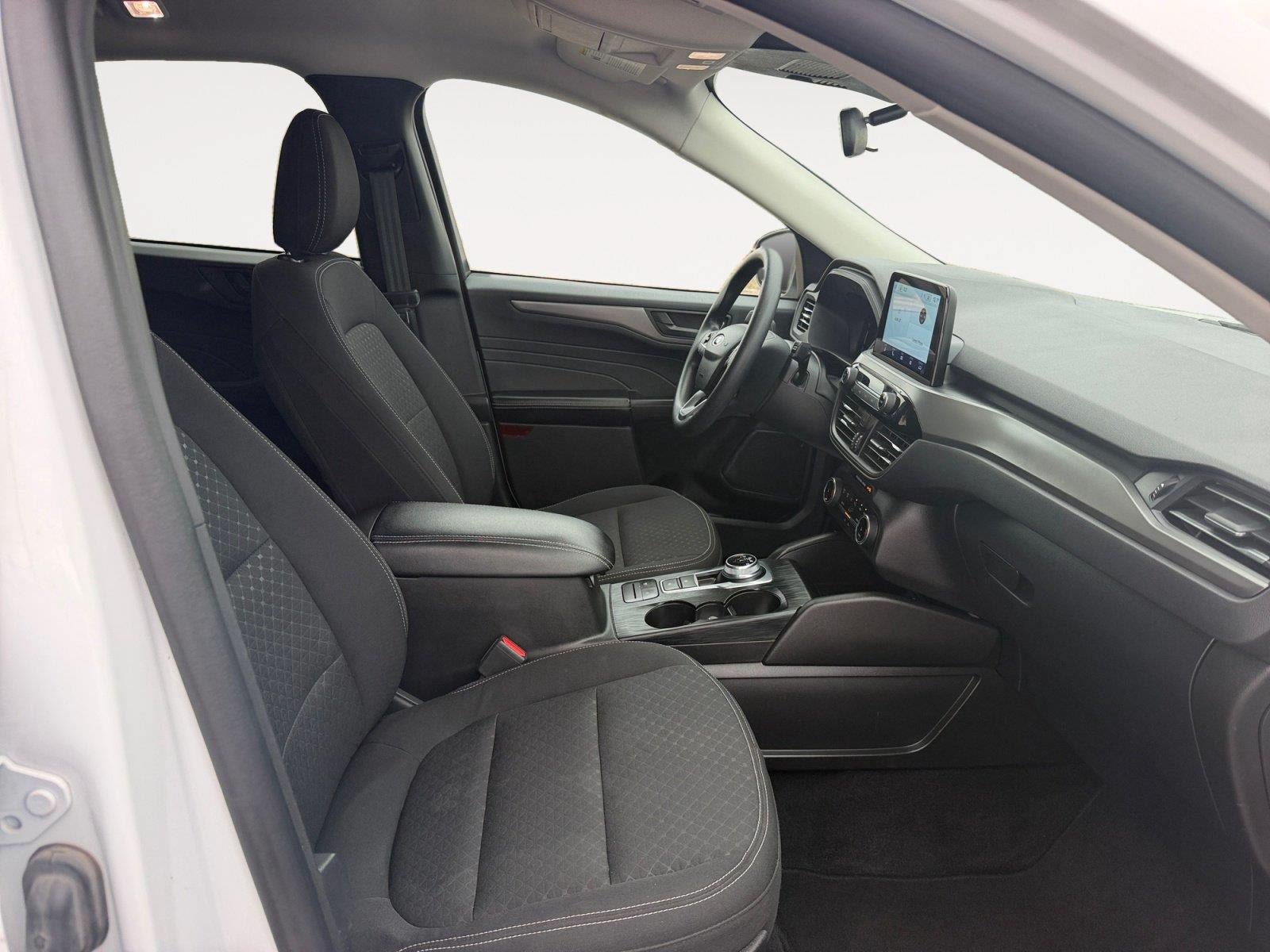 Used 2025 Ford Escape Active AWD/4WD image 15