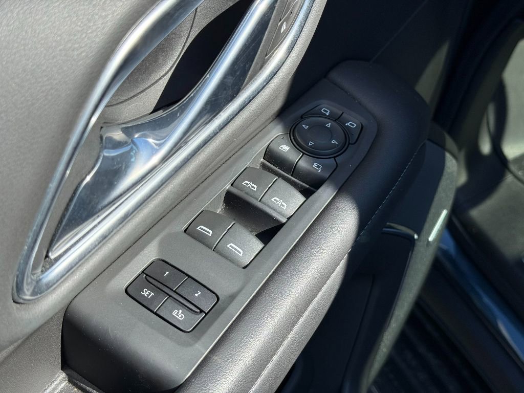 Used 2021 Chevrolet Tahoe LT w/ LT Signature Plus Package image 23