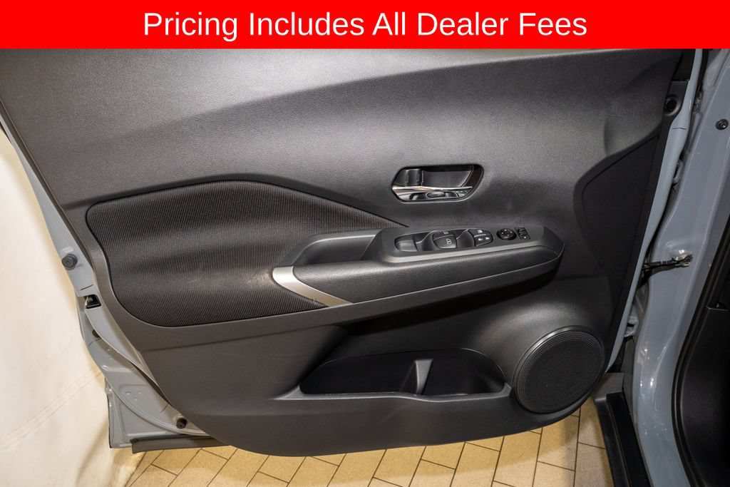 Certified 2022 Nissan Kicks SV FWD image 10