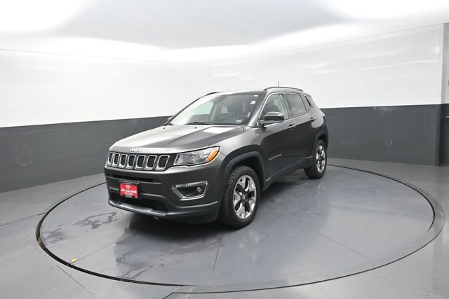 Used 2021 Jeep Compass Limited image 32
