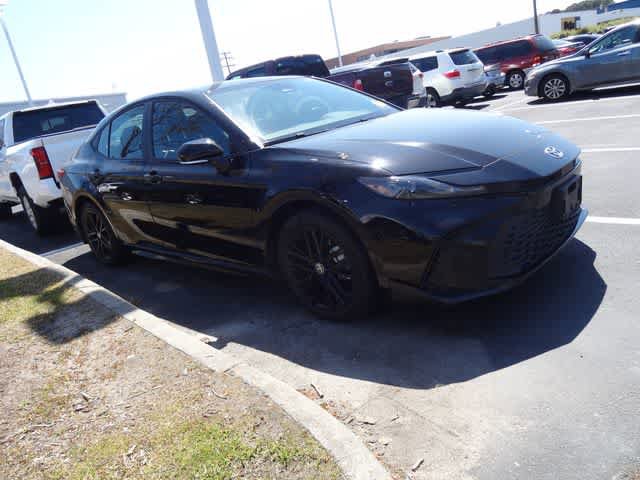 Certified 2025 Toyota Camry SE w/ Convenience Package AWD/4WD image 3