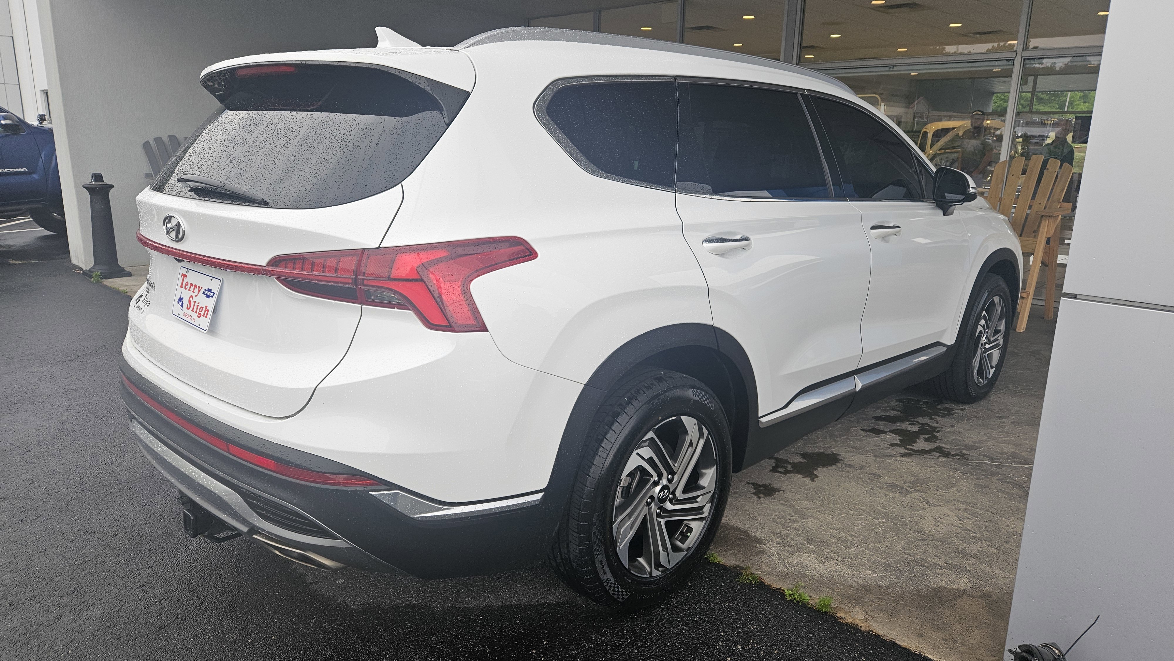 Used 2022 Hyundai Santa Fe SEL w/ Convenience + Premium Package FWD image 6