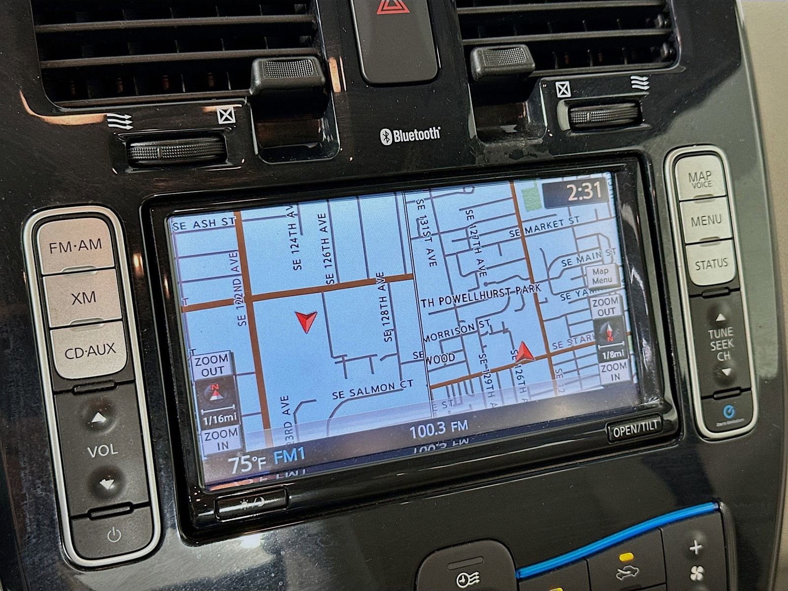 Used 2011 Nissan Leaf SL w/ Eco Design Pkg image 14