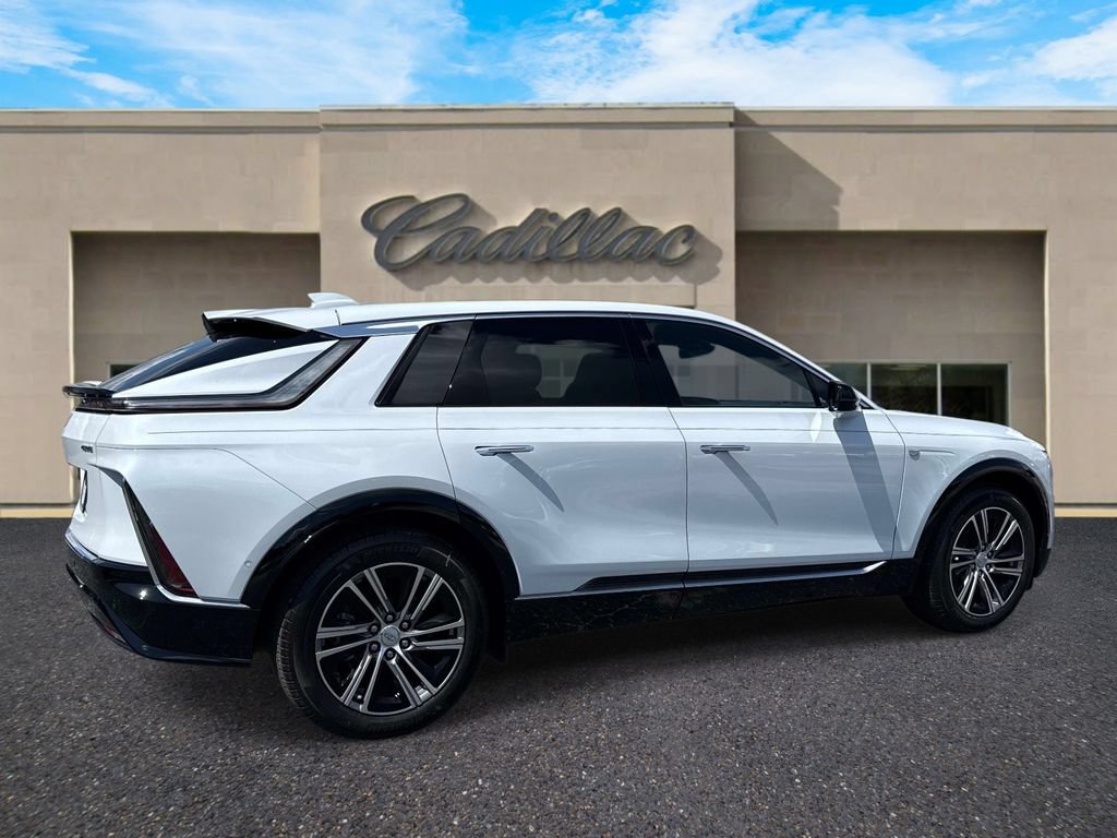 New 2026 Cadillac Lyriq Luxury RWD image 3