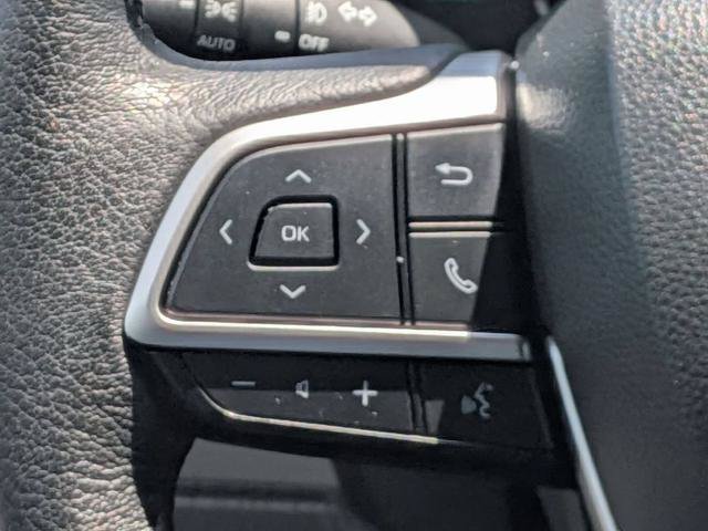 Used 2023 Toyota Sienna XLE FWD image 17