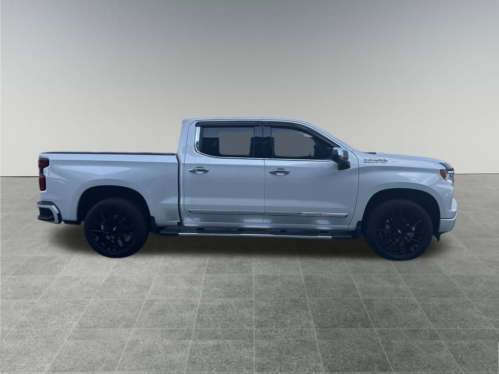 Used 2023 Chevrolet Silverado 1500 High Country w/ Technology Package image 7