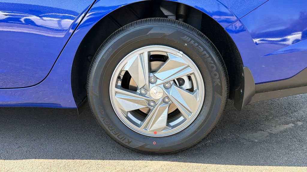 New 2026 Hyundai Elantra SE image 18