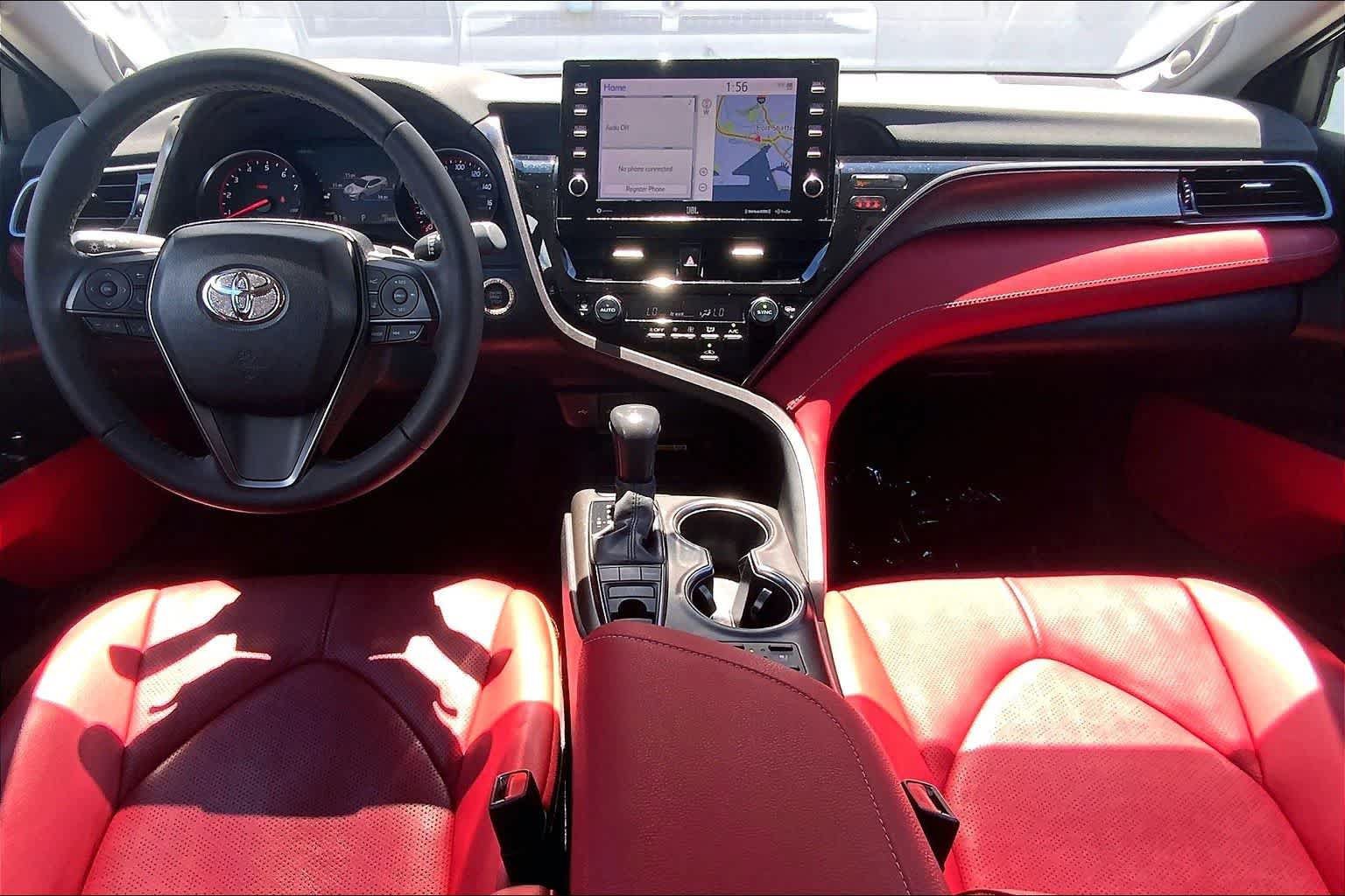 Used 2022 Toyota Camry XSE FWD image 10