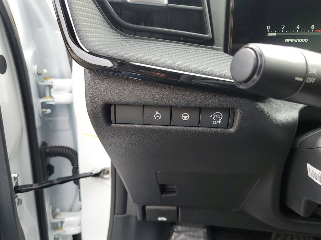New 2026 Nissan Kicks SR w/ SR Premium Package FWD image 20