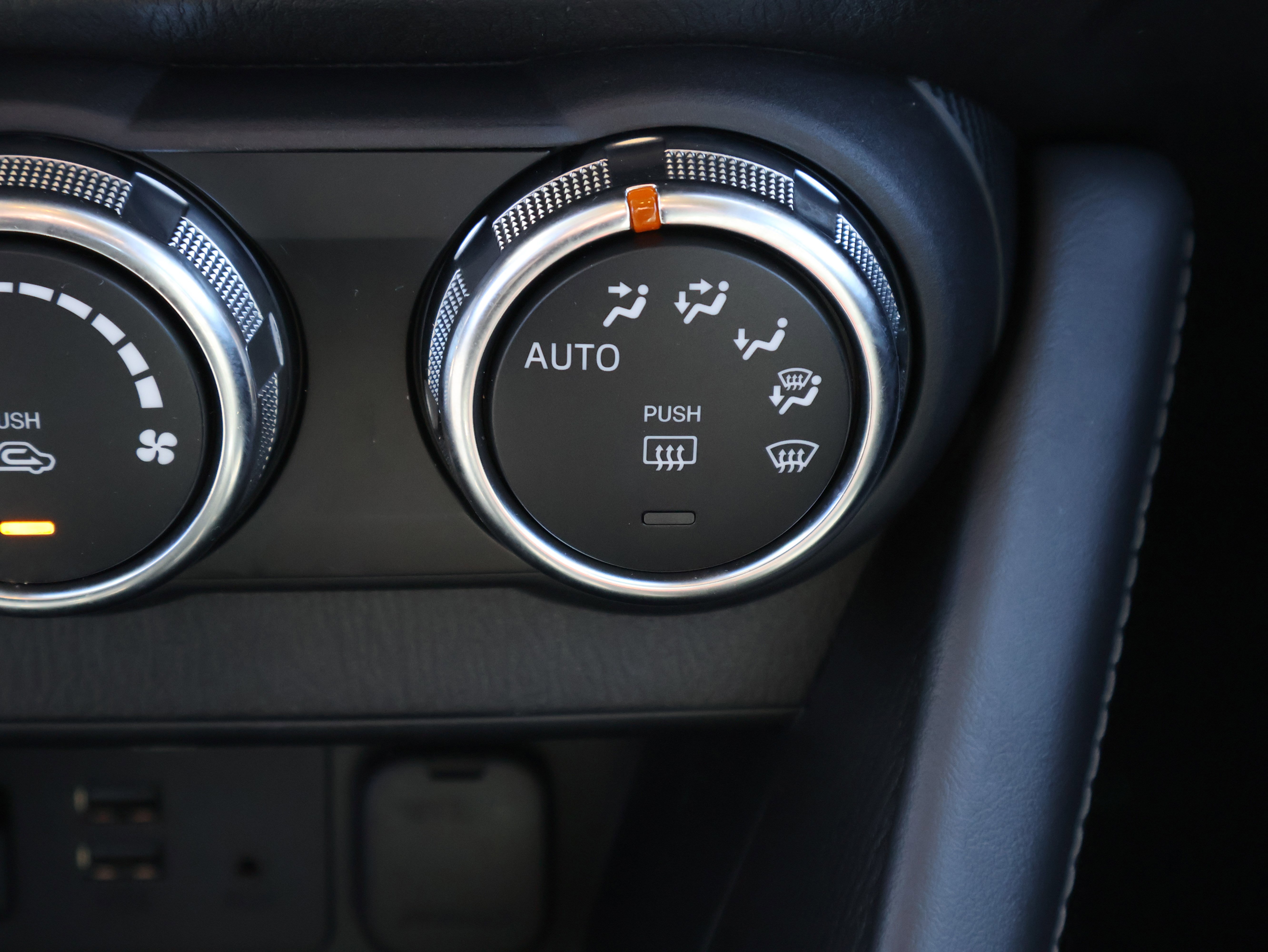 Used 2019 MAZDA CX-3 Grand Touring image 28