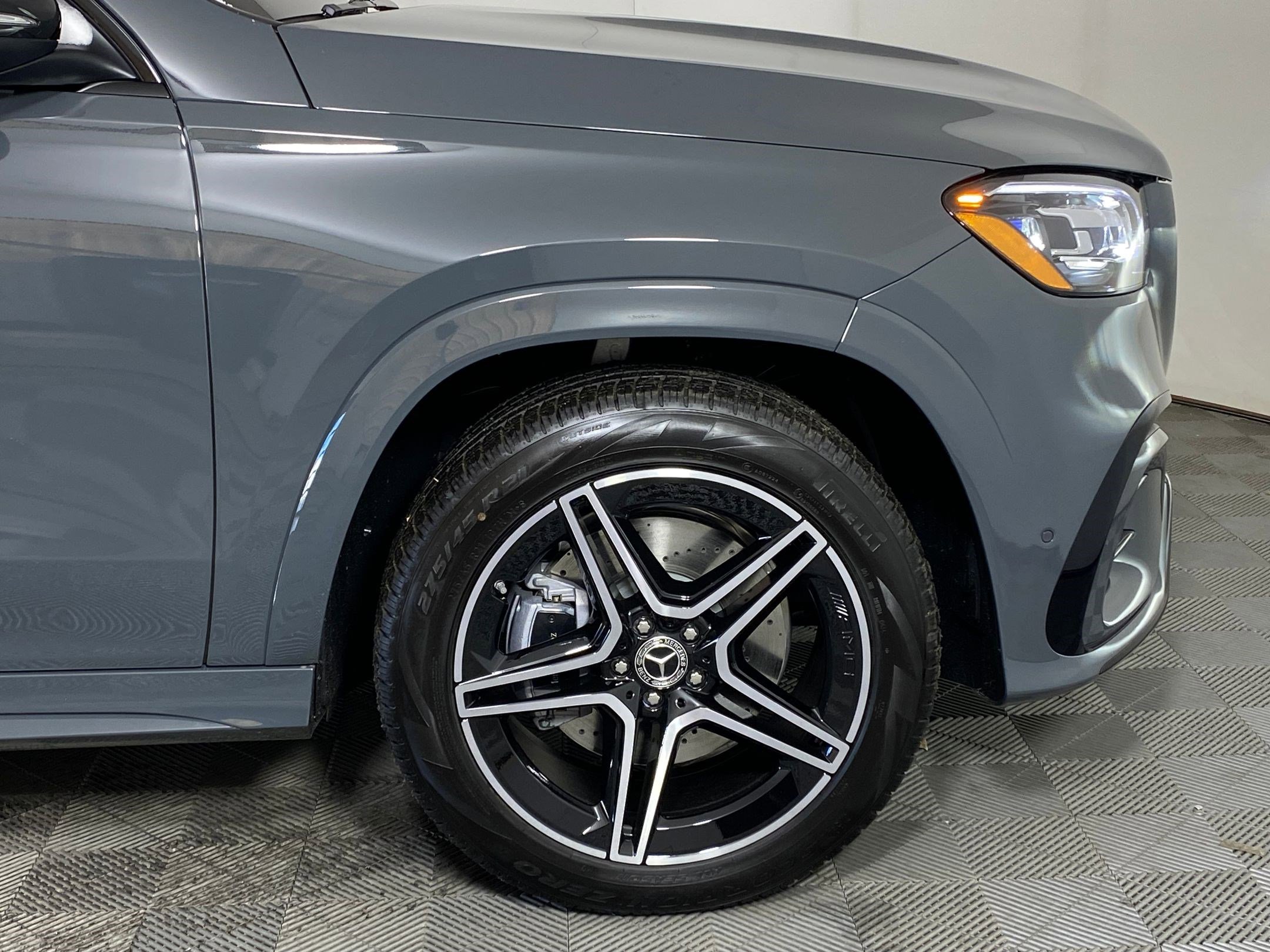 New 2026 Mercedes-Benz GLS 450 4MATIC image 10