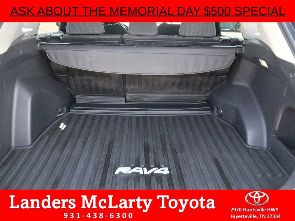 Used 2022 Toyota RAV4 LE AWD/4WD image 28