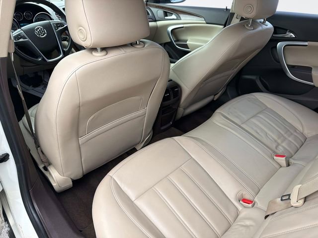 Used 2013 Buick Regal Leather image 15