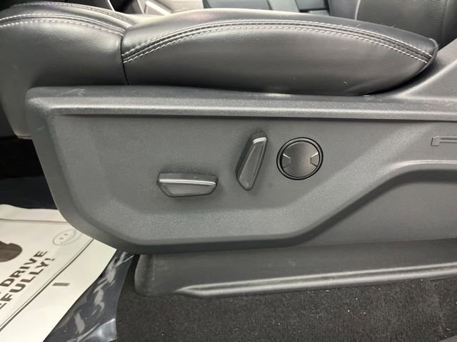 Used 2025 Ford Expedition Platinum image 31