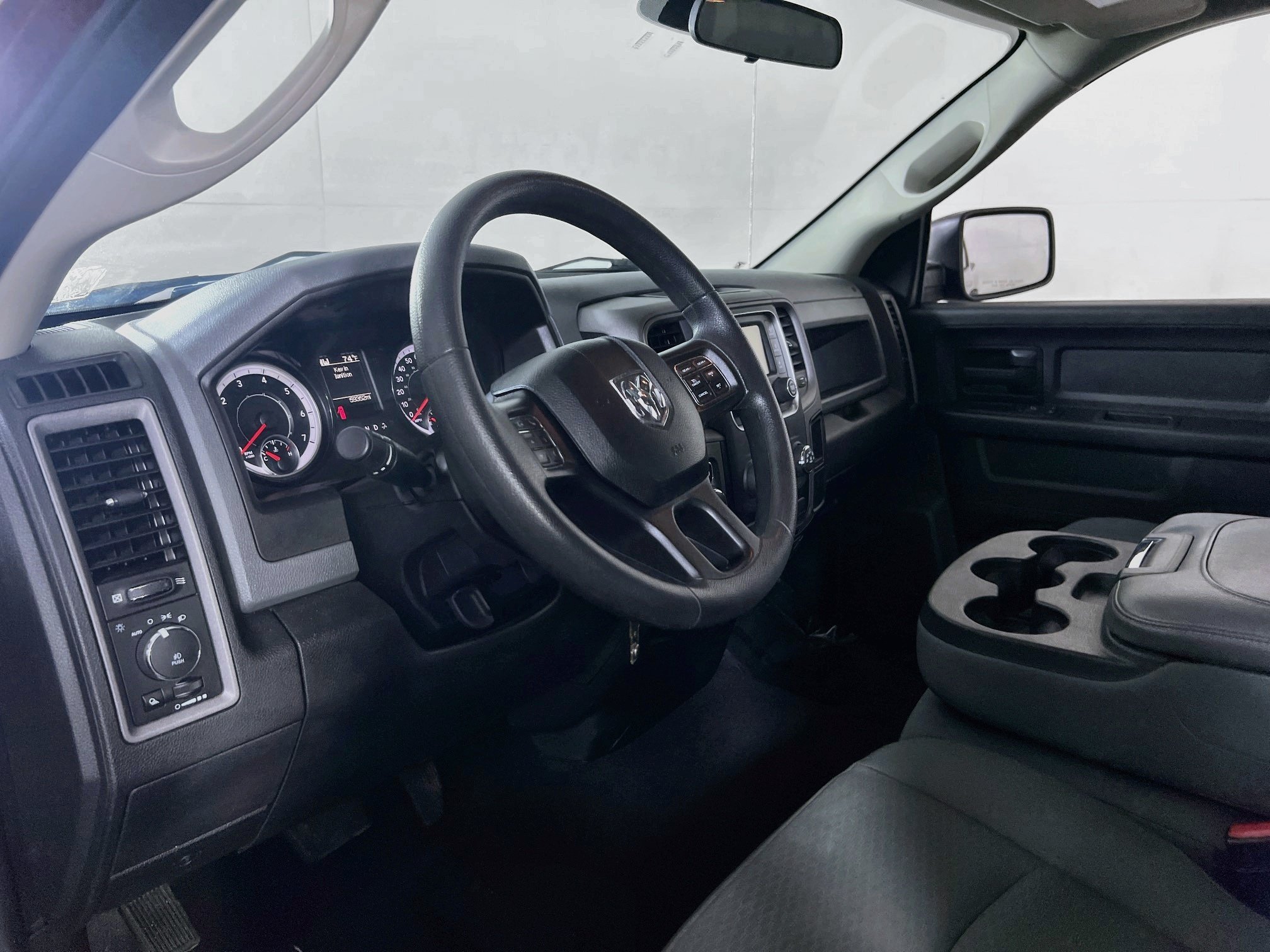Used 2018 RAM 1500 Express AWD/4WD image 9