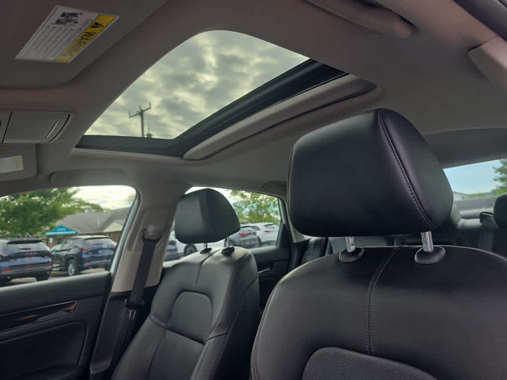 Used 2022 Honda Civic Touring image 13