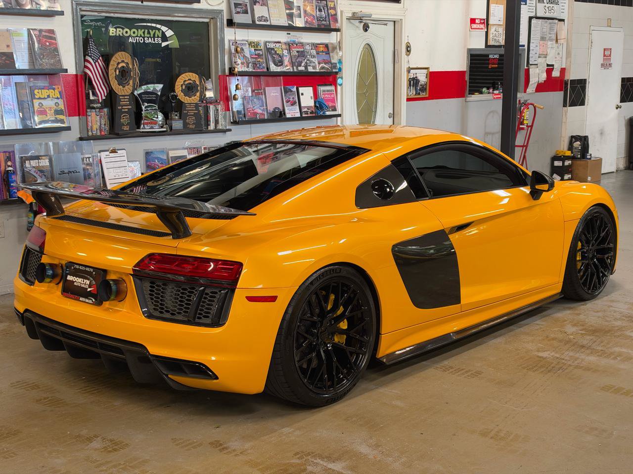 Used 2017 Audi R8 V10 plus AWD/4WD image 5