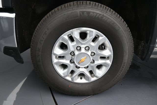 Used 2024 Chevrolet Silverado 2500 LT AWD/4WD image 22