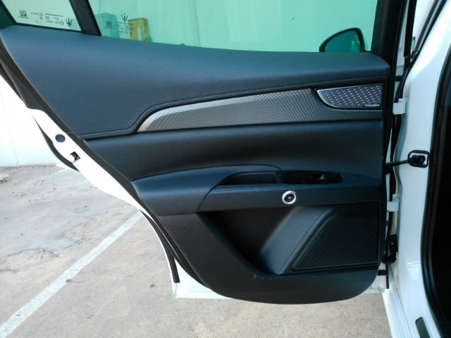 Used 2024 Maserati Grecale GT AWD/4WD image 18