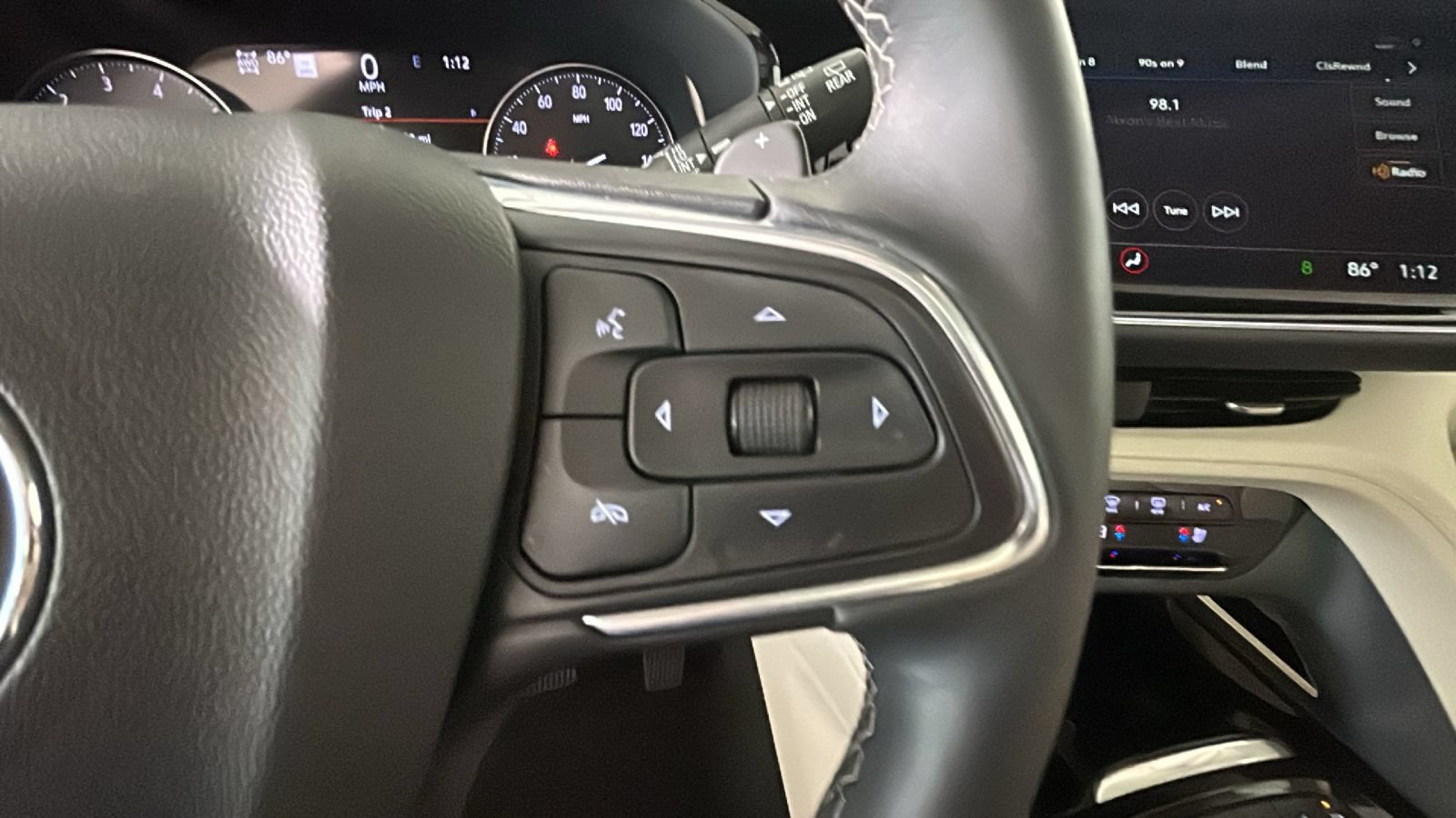 Used 2023 Buick Envision Avenir AWD/4WD image 18