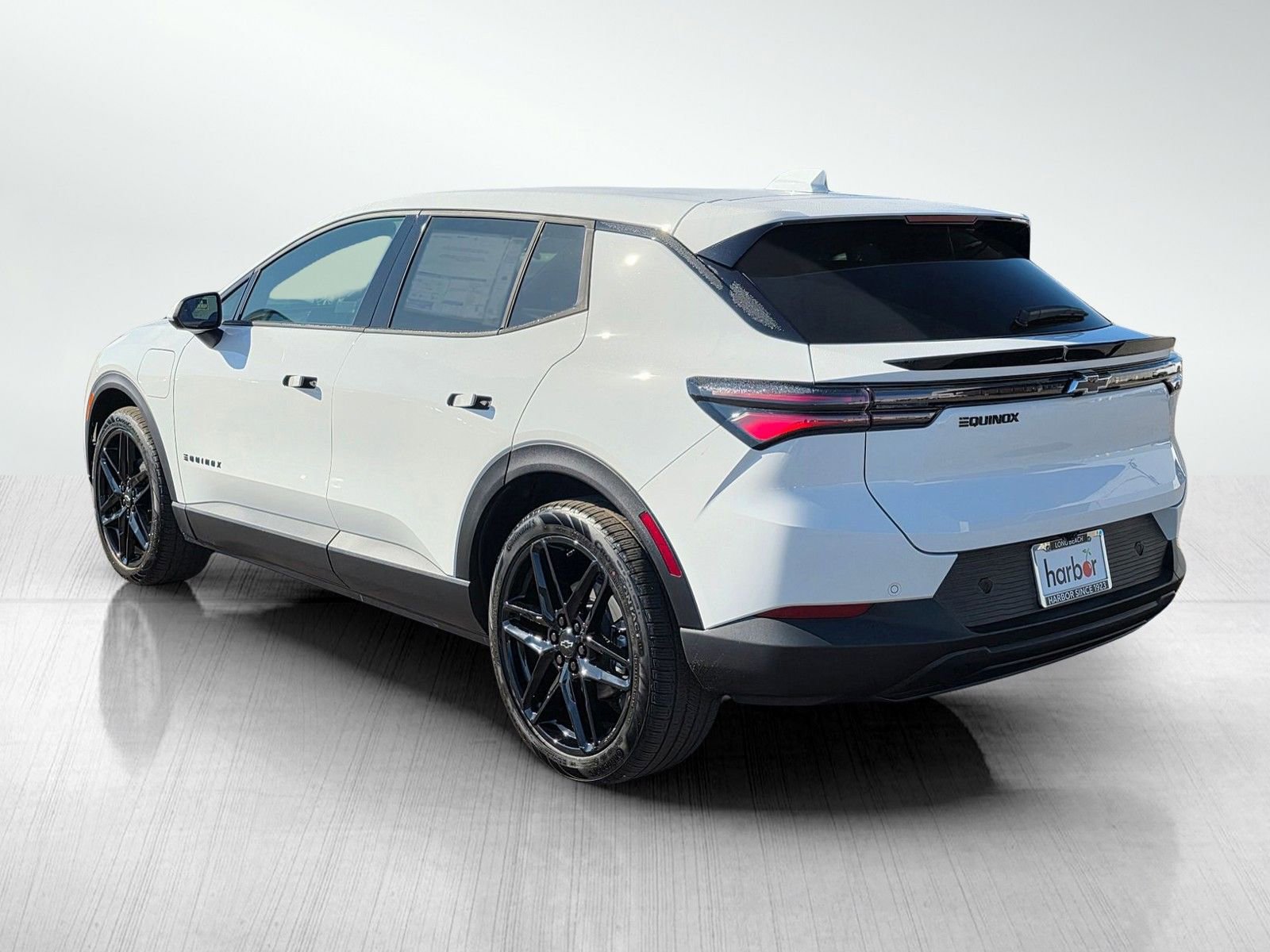 New 2026 Chevrolet Equinox EV LT w/ LPO, Blackout Package image 5