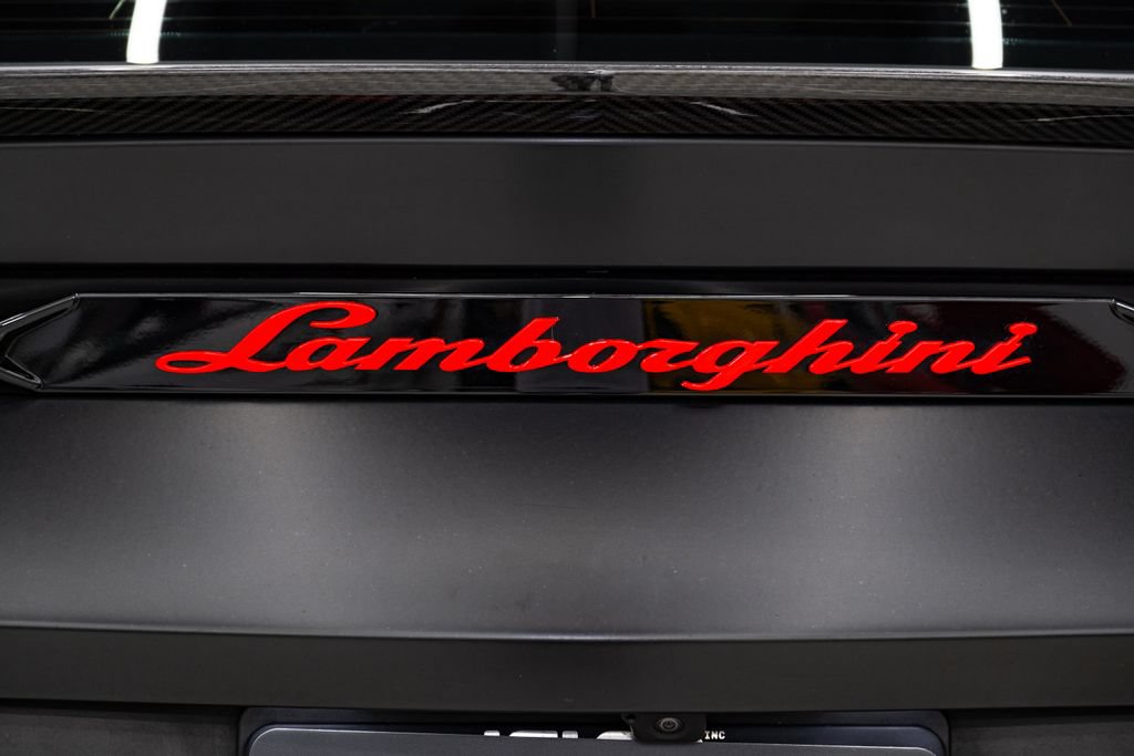 Used 2021 Lamborghini Urus AWD/4WD image 37