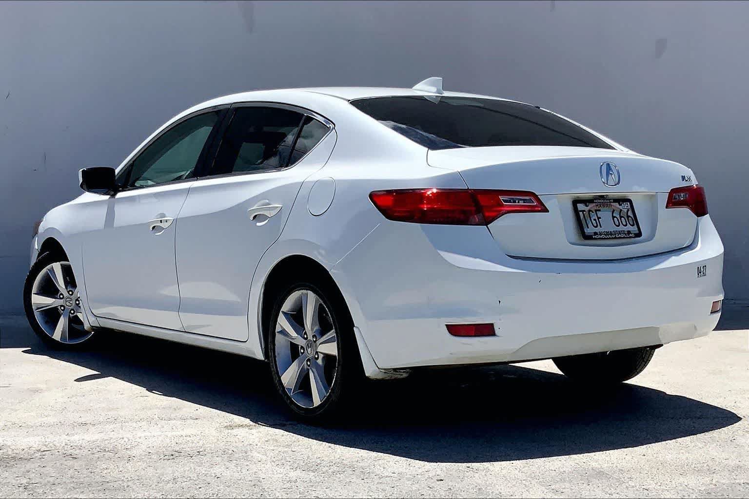 Used 2014 Acura ILX FWD image 4