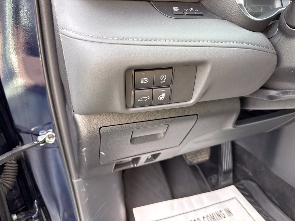 Used 2023 Toyota Highlander XLE AWD/4WD image 32