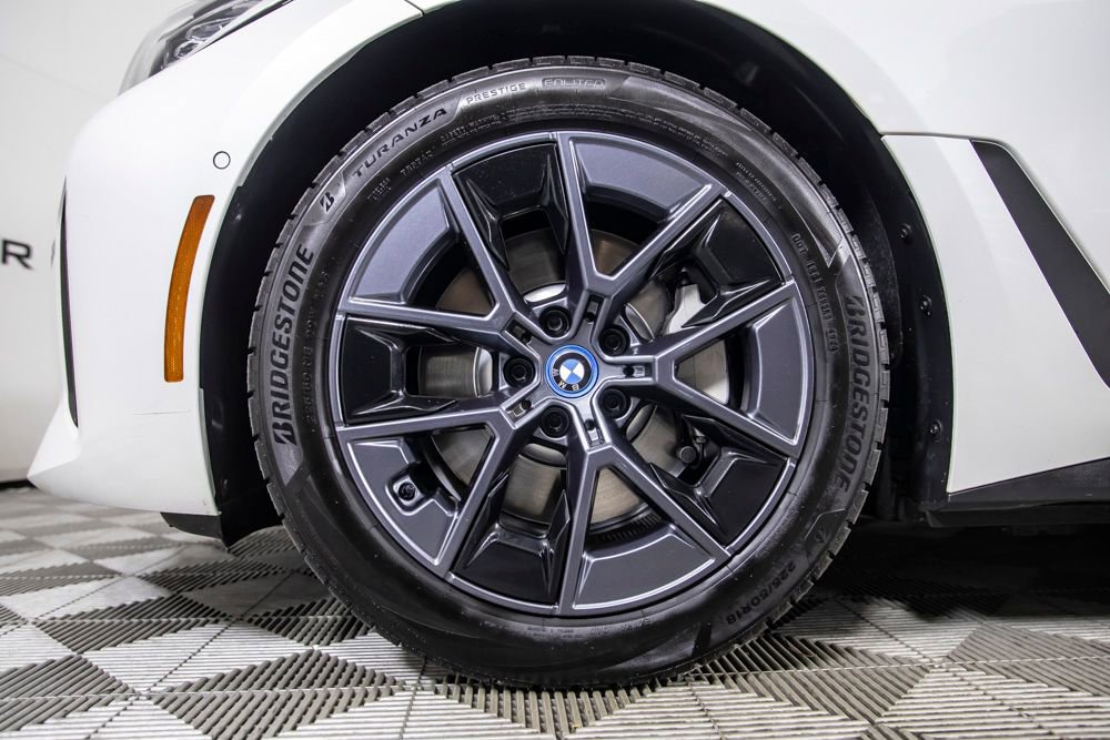 Used 2023 BMW i4 eDrive35 RWD image 37