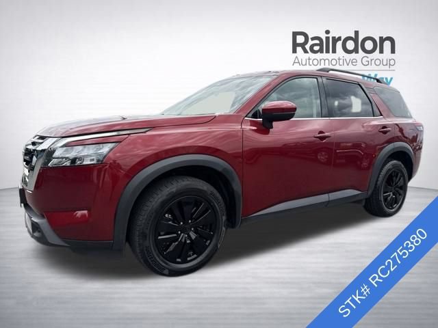 Used 2024 Nissan Pathfinder SV FWD image 3