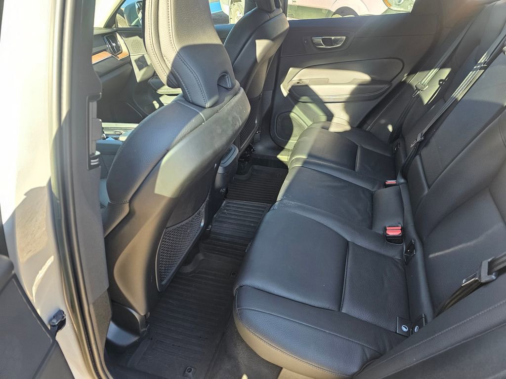 Certified 2023 Volvo XC60 B5 Plus image 13