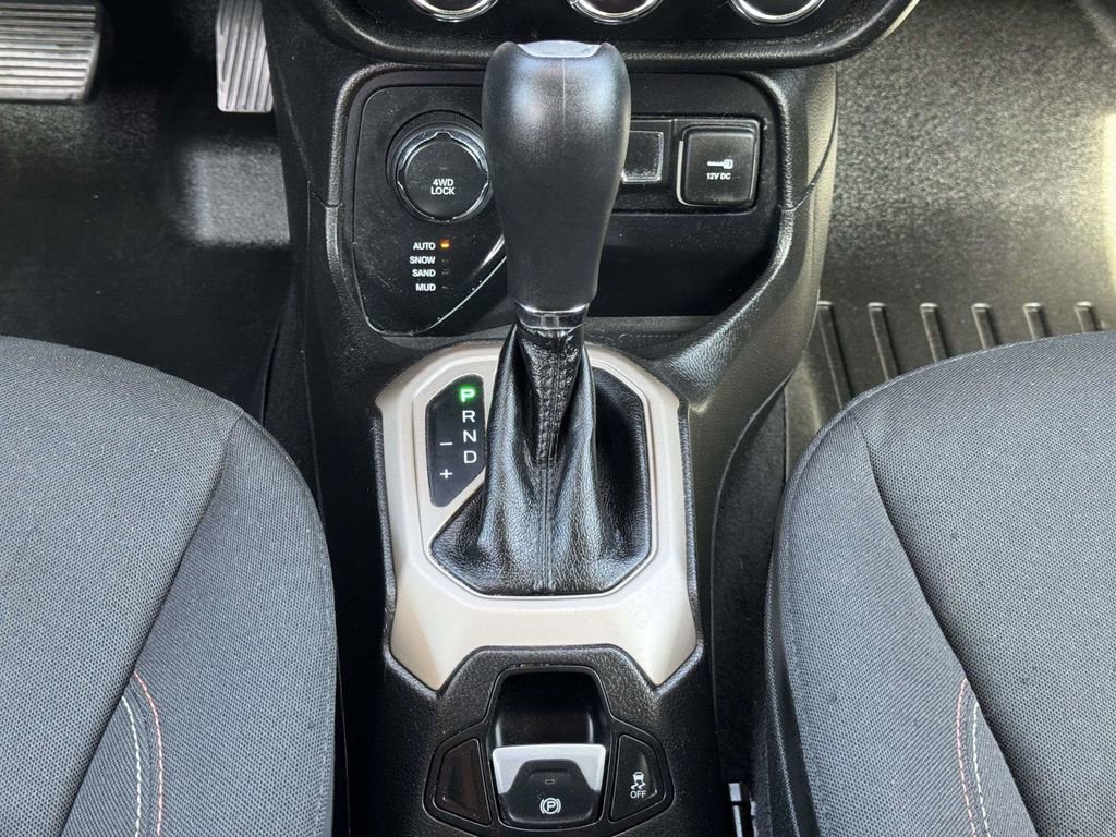Used 2016 Jeep Renegade 75th Anniversary image 8