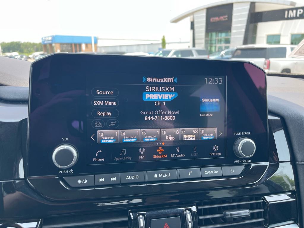 Used 2024 Nissan Pathfinder SV image 18