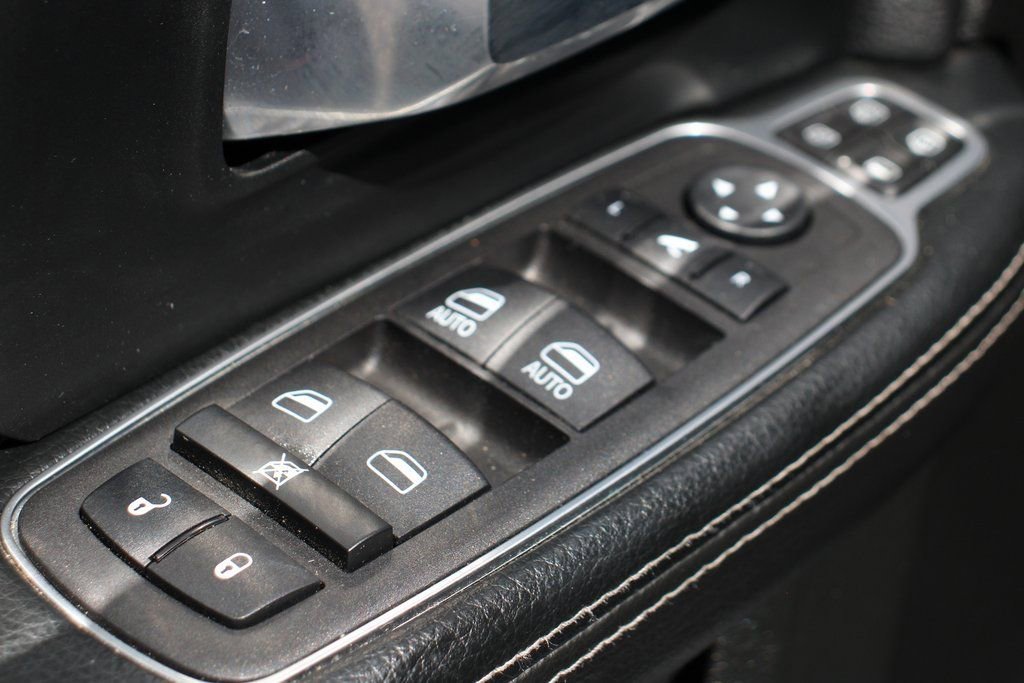 Used 2023 RAM 3500 Laramie w/ Night Edition image 16