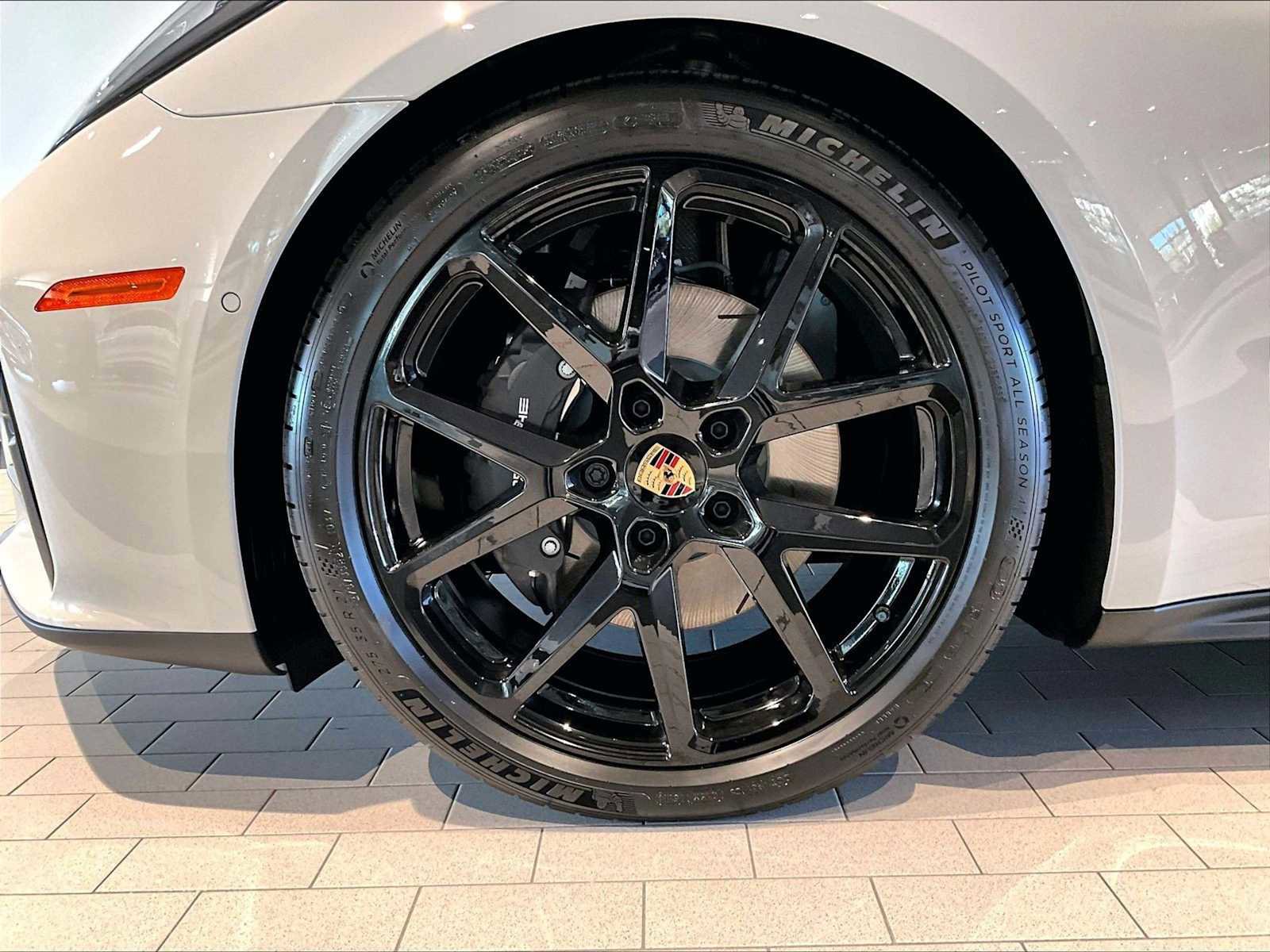 New 2025 Porsche Panamera 4 image 11