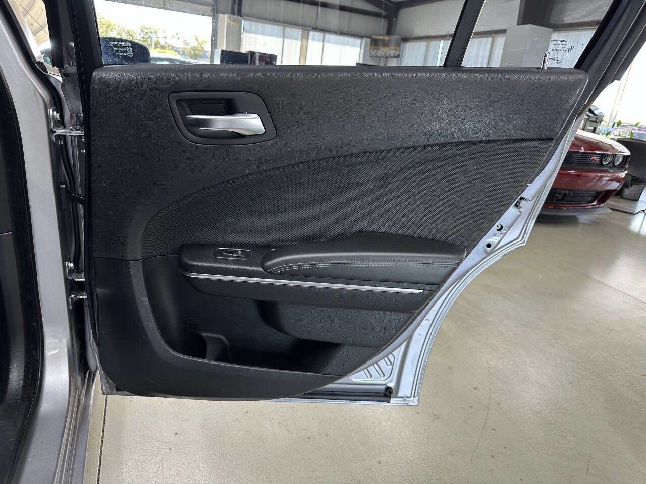 Used 2015 Dodge Charger SE image 14