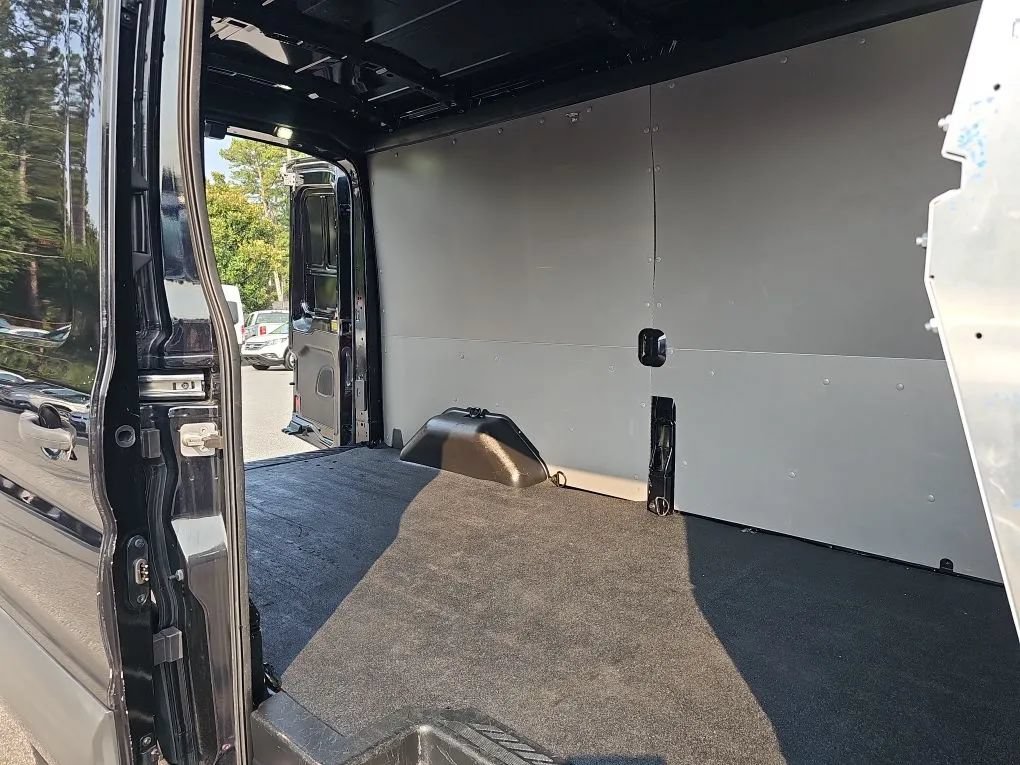 Used 2018 Ford Transit 350 148 Medium Roof RWD image 18