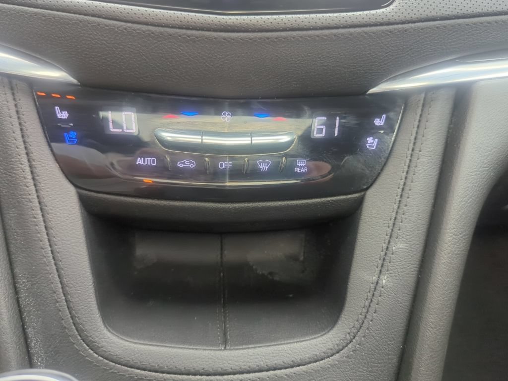 Certified 2021 Cadillac XT5 Premium Luxury AWD/4WD image 25