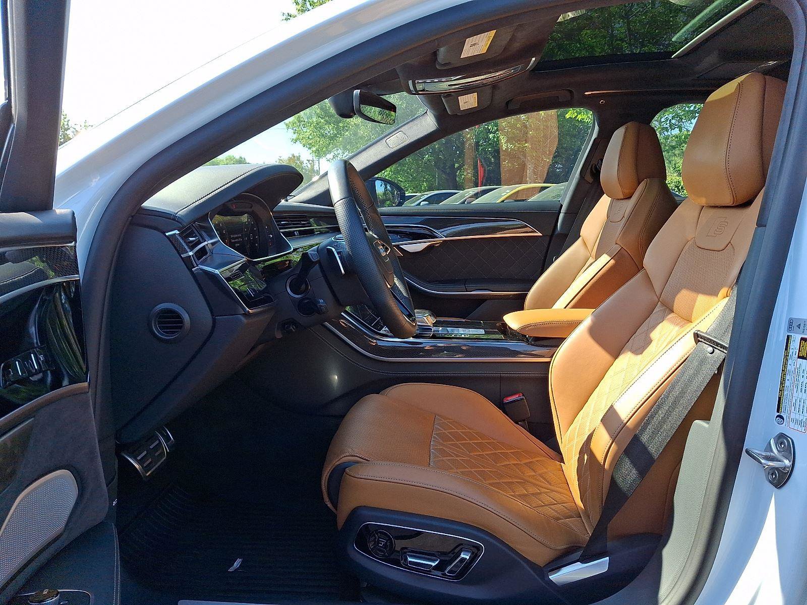Used 2023 Audi S8 AWD/4WD image 13