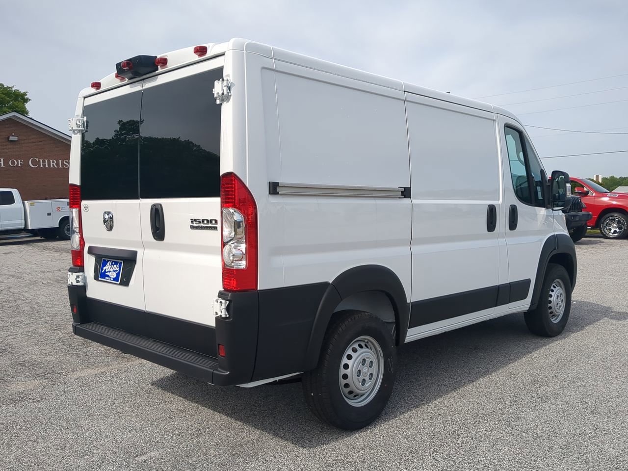 New 2026 RAM ProMaster 1500 w/ Storage Group FWD image 3