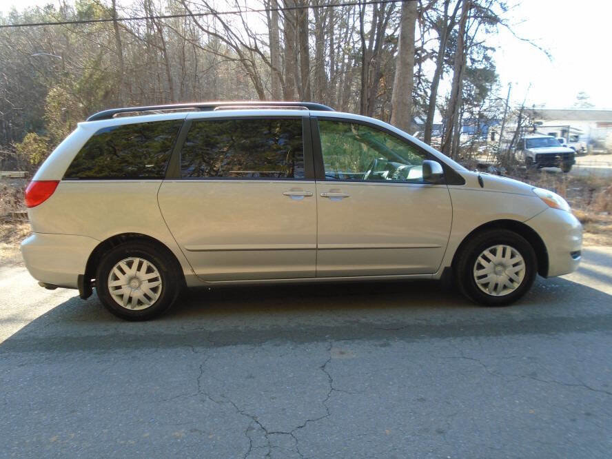 Used 2008 Toyota Sienna LE image 4